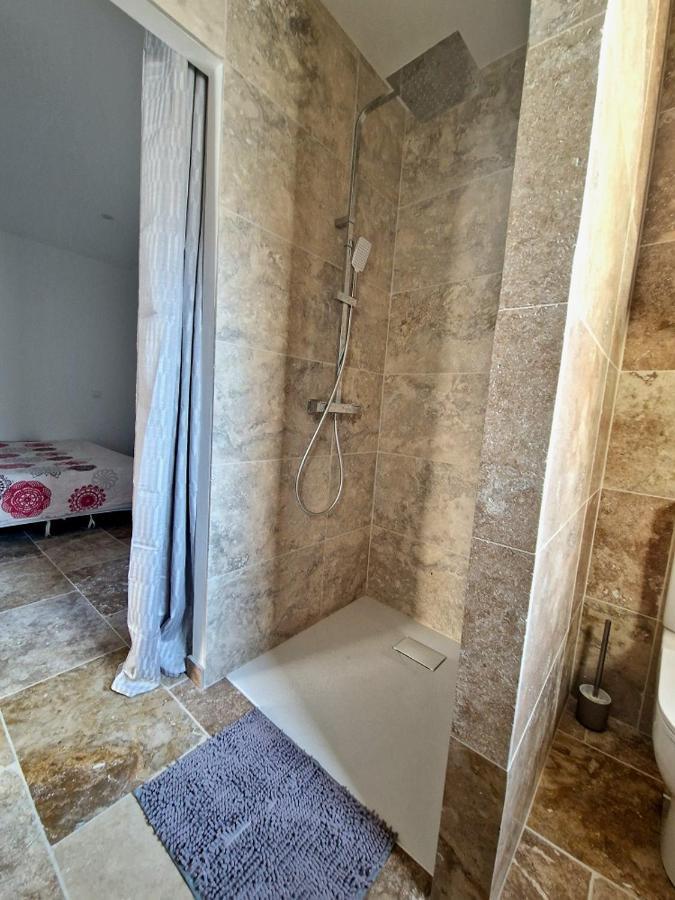 Plages Et Terres Apartment Bessan Exterior photo